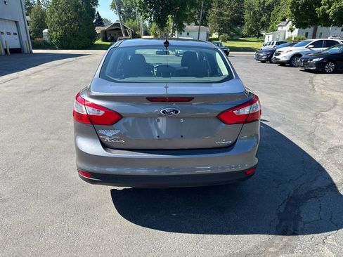 Used 2014 Ford Focus SE FWD image 4