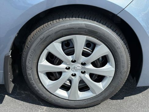 Used 2026 Toyota Corolla LE FWD image 32