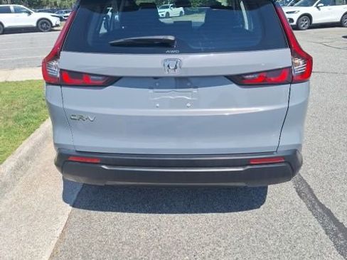 Used 2024 Honda CR-V LX image 5
