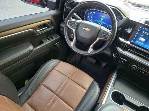 Used 2024 Chevrolet Silverado 2500 High Country w/ Technology Package AWD/4WD image 31