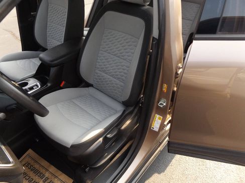 Used 2018 Chevrolet Equinox LS AWD/4WD image 13