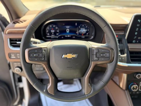 Used 2024 Chevrolet Tahoe High Country AWD/4WD image 12