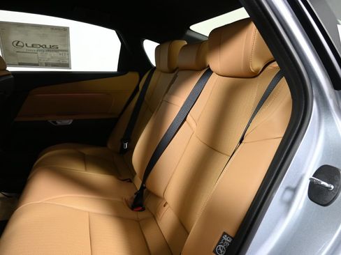 New 2026 Lexus ES 500e w/ Convenience Package AWD/4WD image 4