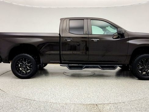 Used 2019 Chevrolet Silverado 1500 Custom w/ Custom Value Package image 4