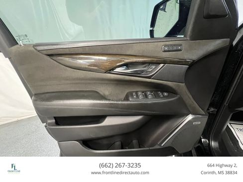 Used 2020 Cadillac Escalade Platinum RWD image 11