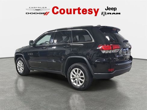 Certified 2022 Jeep Grand Cherokee Laredo E image 5