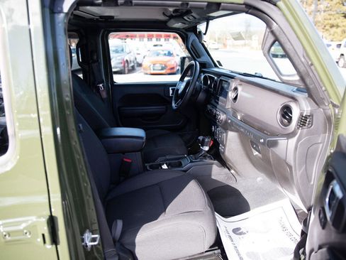 Used 2023 Jeep Wrangler Sport S image 24