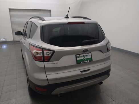 Used 2018 Ford Escape SE w/ SE Sync 3 Package AWD/4WD image 6