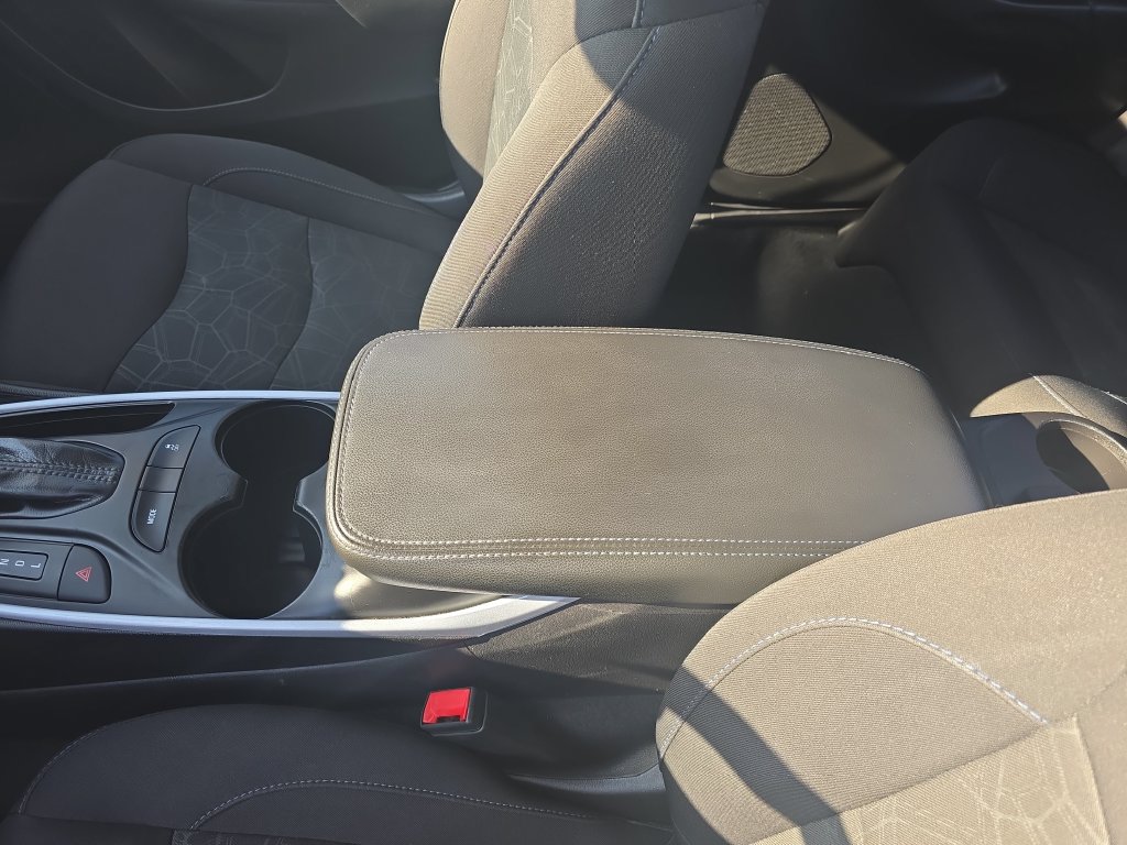 Used 2018 Chevrolet Volt LT FWD image 23