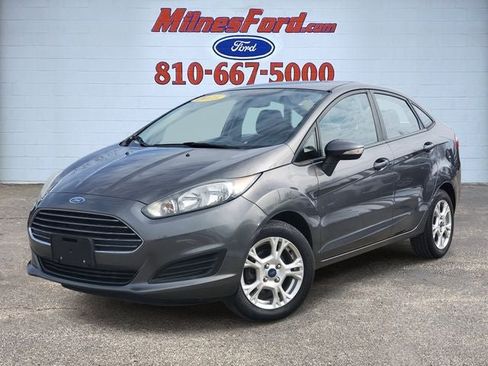 Used 2015 Ford Fiesta SE FWD image 1