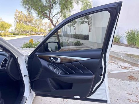 Used 2019 INFINITI Q50 Luxe RWD image 16