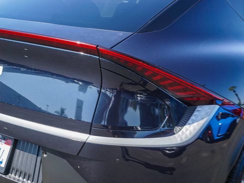 Certified 2023 Kia EV6 Light RWD image 7