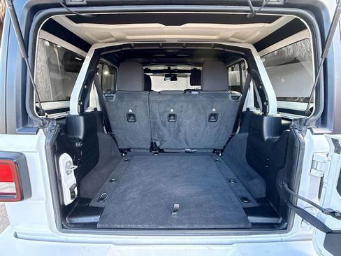 Used 2021 Jeep Wrangler Unlimited Sport image 30