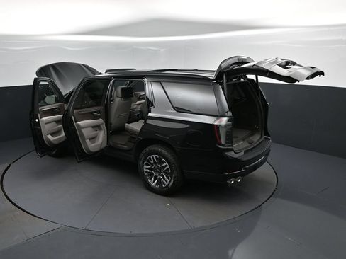 New 2026 Chevrolet Tahoe Z71 w/ Z71 Off-Road Package AWD/4WD image 2