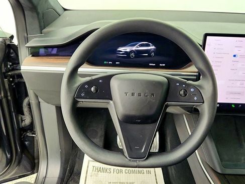 Used 2024 Tesla Model X image 12