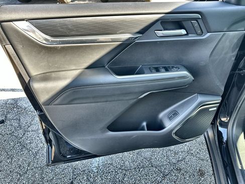 New 2026 GMC Acadia Elevation w/ Elevation Premium Package FWD image 21