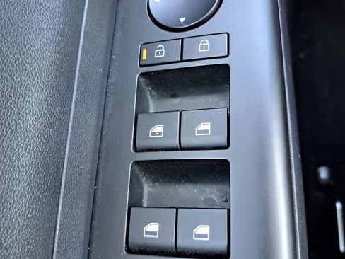 Used 2025 Hyundai Kona SEL image 15