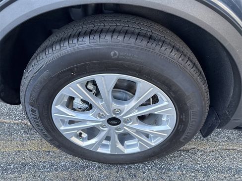 Used 2025 Ford Escape Active image 17