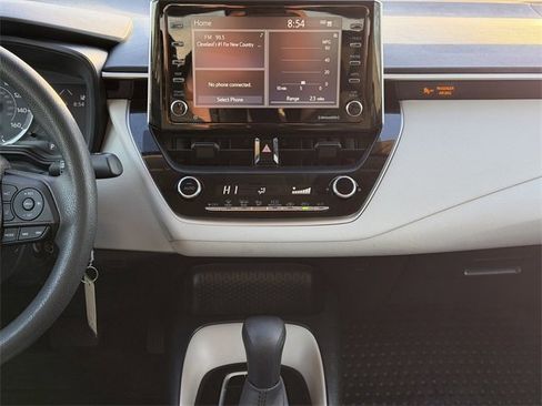 Used 2021 Toyota Corolla LE image 21