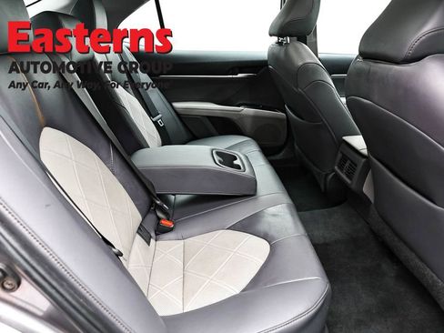 Used 2018 Toyota Camry XLE w/ Driver Assist Package FWD image 24