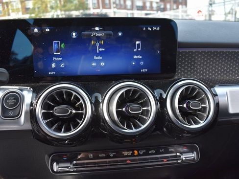 Used 2025 Mercedes-Benz GLB 250 image 18