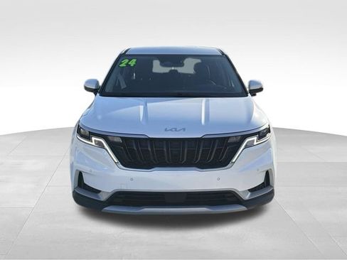 Used 2024 Kia Carnival EX FWD image 8