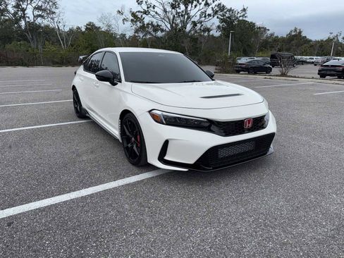 Used 2025 Honda Civic Type R image 8