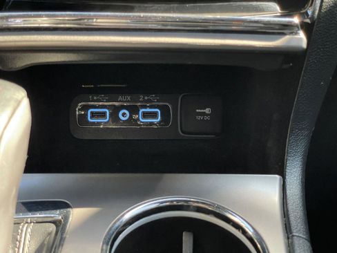 Certified 2022 Jeep Grand Cherokee Laredo X image 25