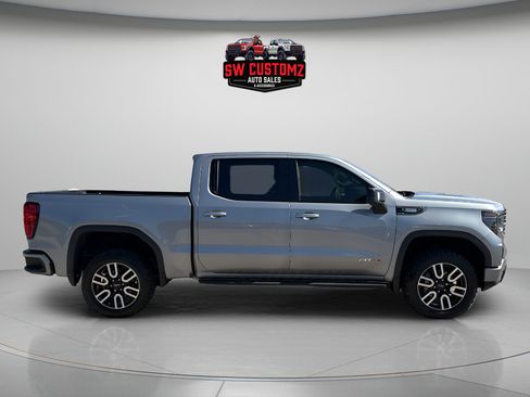 Used 2024 GMC Sierra 1500 AT4 w/ Technology Package AWD/4WD image 8