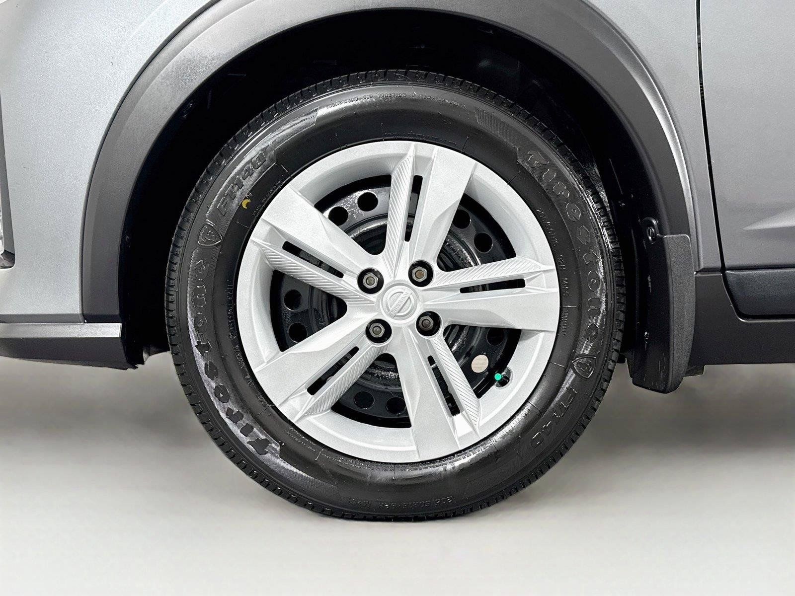 Used 2024 Nissan Kicks S FWD image 39