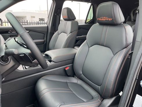 Certified 2025 Honda Pilot TrailSport image 28