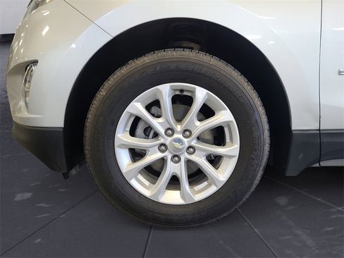 Used 2019 Chevrolet Equinox LS image 14