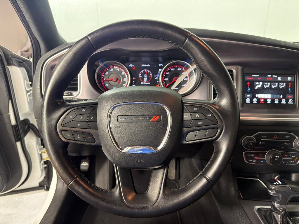 Used 2022 Dodge Charger SXT RWD image 13