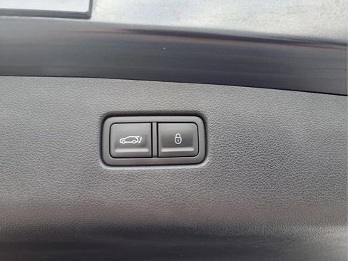 Used 2025 Genesis GV70 2.5T AWD/4WD image 30