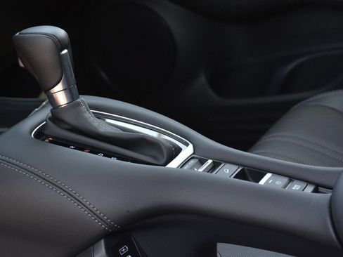 Used 2025 Honda HR-V EX-L image 14
