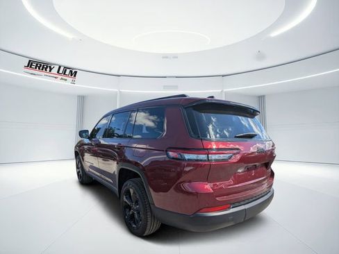 New 2025 Jeep Grand Cherokee L Limited w/ Black Appearance Package RWD image 5