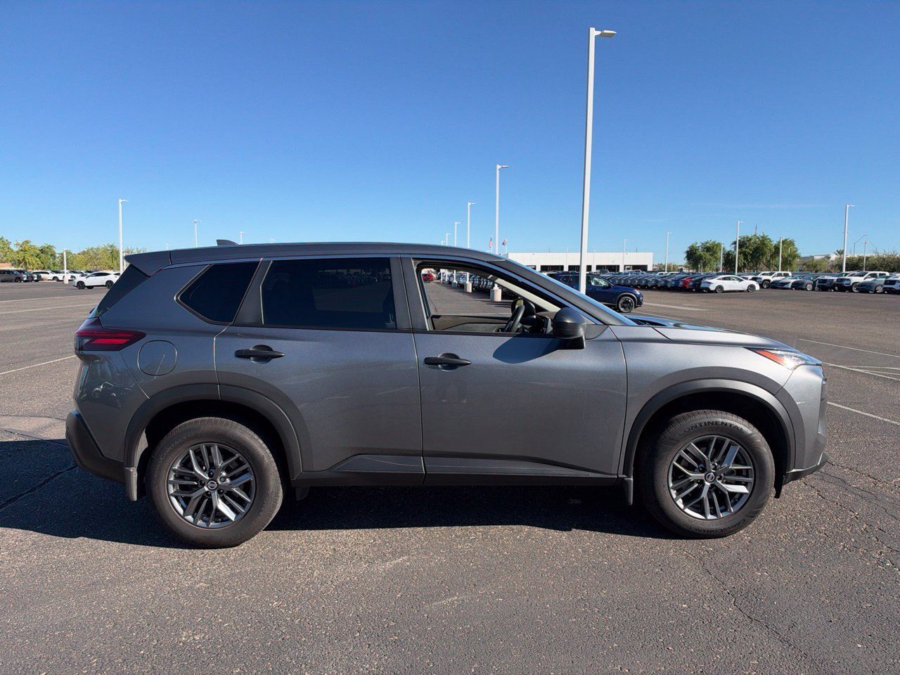 Certified 2021 Nissan Rogue S FWD image 4