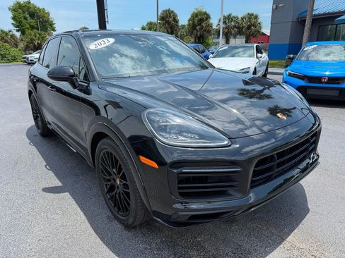 Used 2023 Porsche Cayenne GTS AWD/4WD image 3