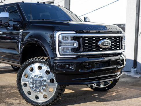 Used 2025 Ford F450 King Ranch w/ Chrome Package image 2