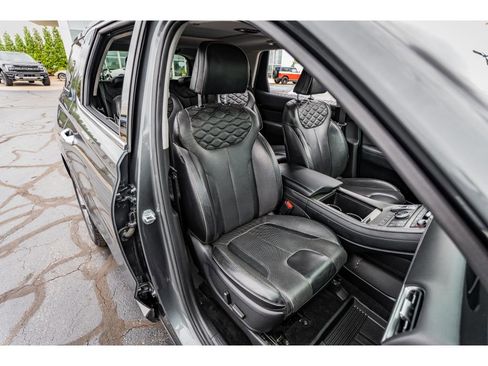 Used 2021 Hyundai Palisade Limited image 21