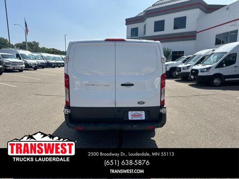 Used 2017 Ford Transit 250 130 Low Roof RWD image 4