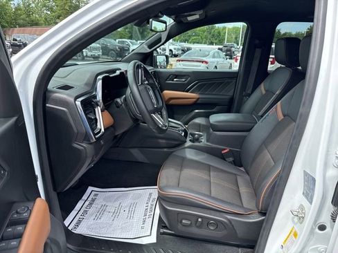 Used 2024 GMC Canyon AT4 AWD/4WD image 12
