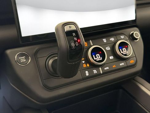 New 2026 Land Rover Defender 110 X-Dynamic SE AWD/4WD image 22