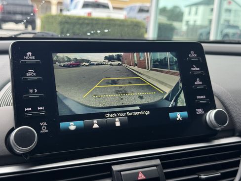 Used 2020 Honda Accord Sport image 16