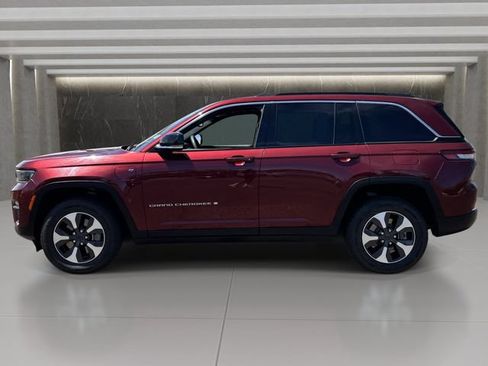 Used 2024 Jeep Grand Cherokee Limited 4xe AWD/4WD image 2