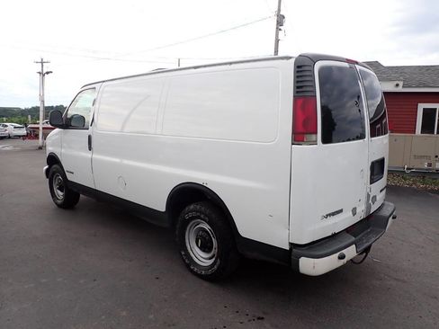 Used 2000 Chevrolet Express 3500 w/ Cold Climate Pkg RWD image 4