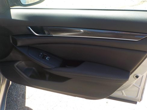 Used 2021 Honda Accord Sport image 13