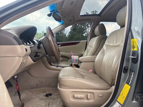 Used 2004 Lexus ES 330 FWD image 6