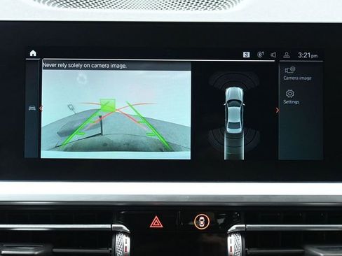 Used 2021 BMW 330i xDrive 330i xDrive w/ M Sport Package image 29