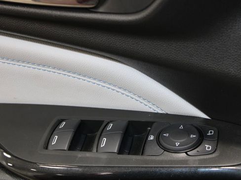 Used 2025 Chevrolet Trax LT image 22